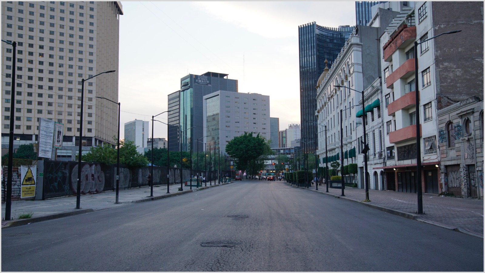 Streets/Roads/Expressways/Highways